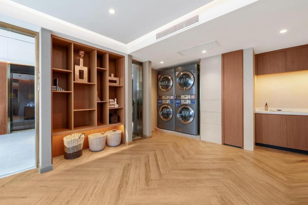 Yitel Premium Zhongshan Park 4*