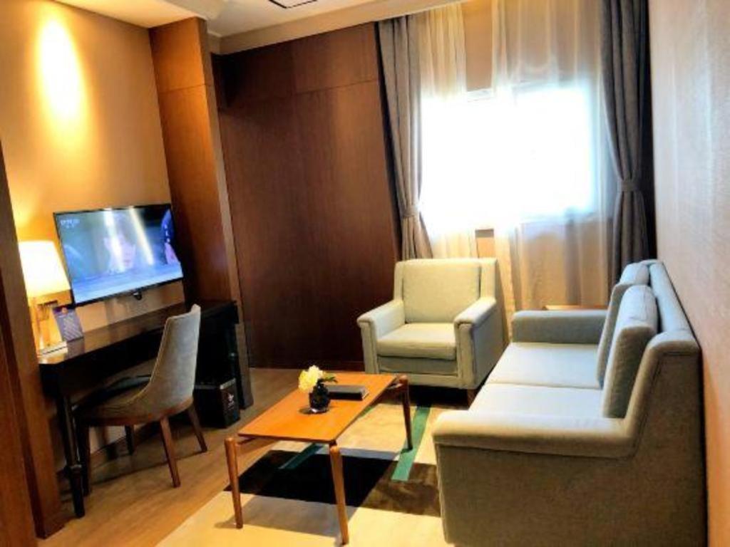 Yitel Premium Zhongshan Park 4*