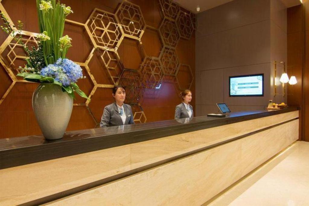 Yitel Premium Zhongshan Park Hotel